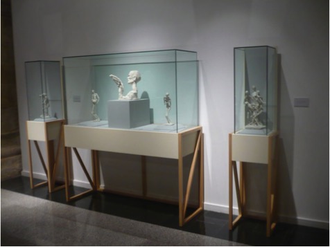 VITRINA 1808 CON URNA